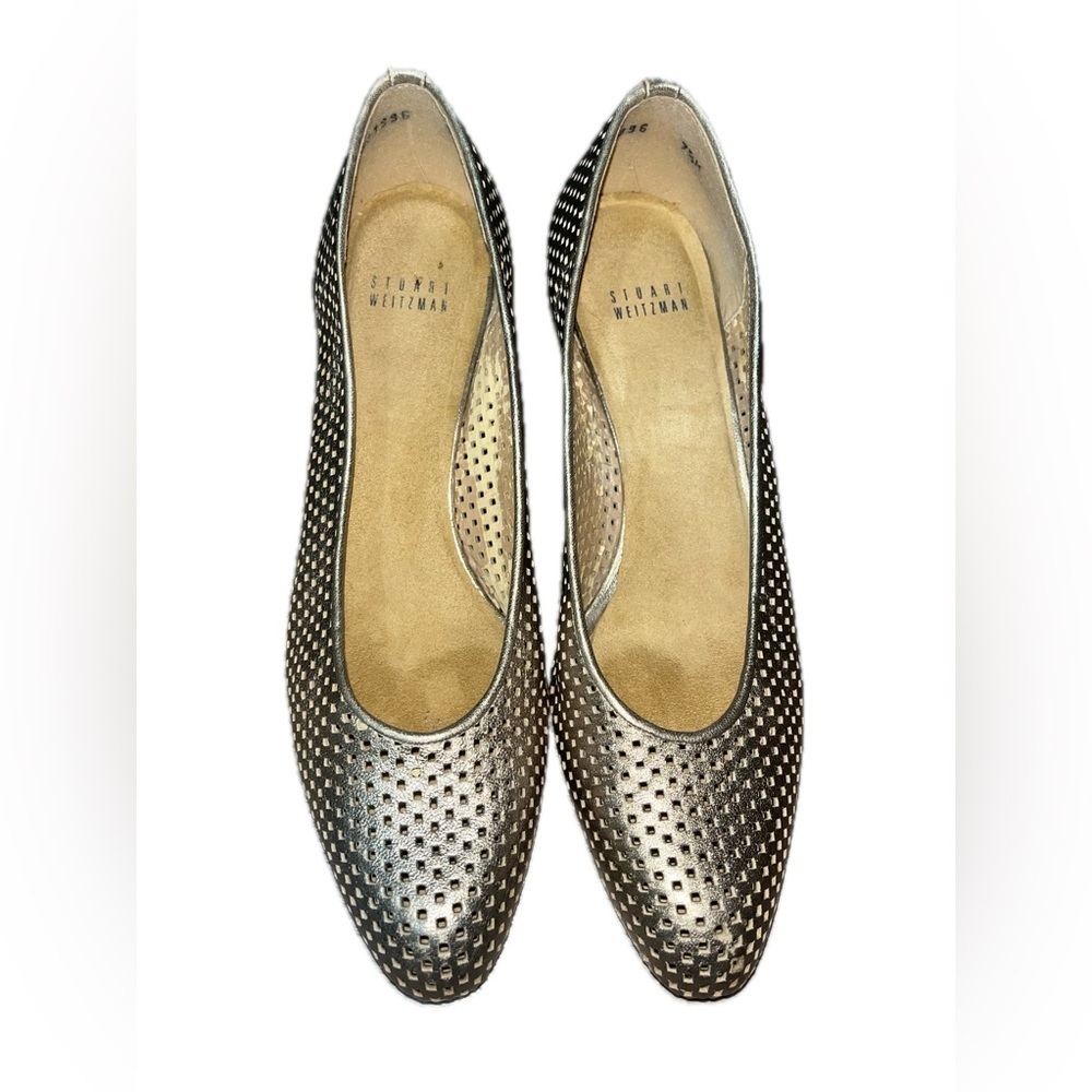 Stuart Weitzman Auth $399 Women's Gold Leather Cutout Accent Pumps Size 7.5M - Picture 3 of 10